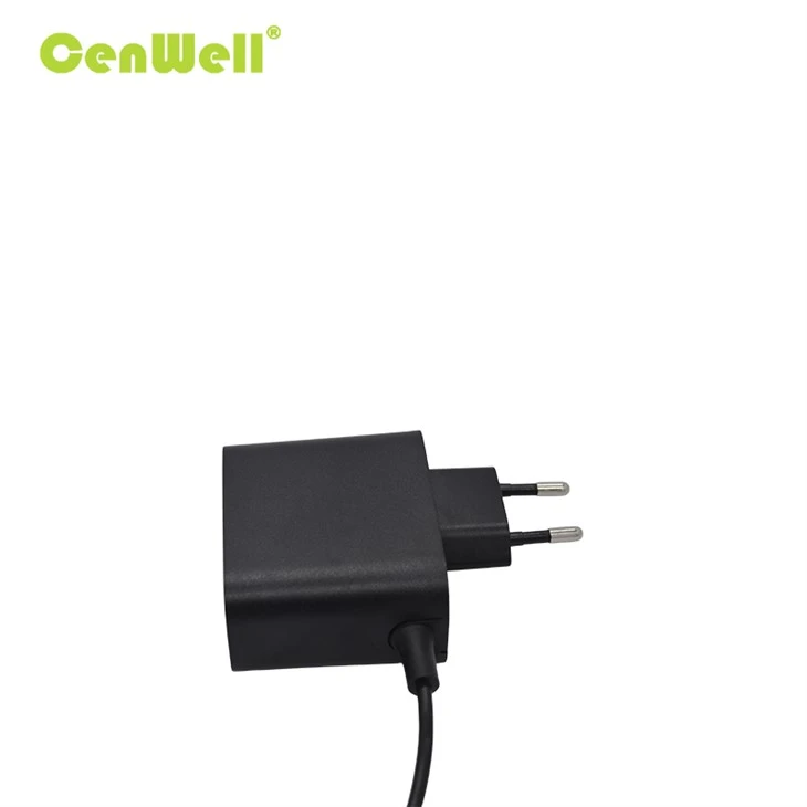 12V 3A 36W kintamoji-DC stalinio kompiuterio maitinimo adapterio perjungiamas maitinimo šaltinis Kelioninis lengvas universalus sieninio kištuko adapteris